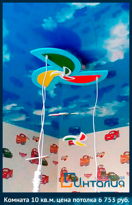 натяжной потолок Натяжной потолок желательно устанавливать на оштукатуренные, прошпаклеванные и подготовленные для покраски или оклейки обоями стены.Почему?