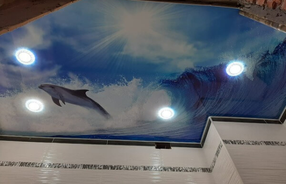 натяжные потолки для ванной комнаты,натяжной потолок для ванной Выбор натяжного потолка для ванной комнаты – ответственная задача, ведь чтобы не испортиться, потолок должен соответствовать многим требованиям: